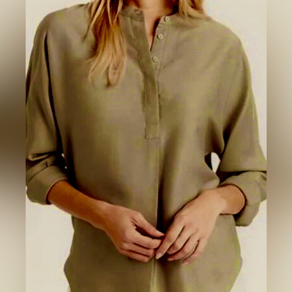 Banana Republic Women’s Havana Sage Tencel V-Neck Long Sleeve Blouse